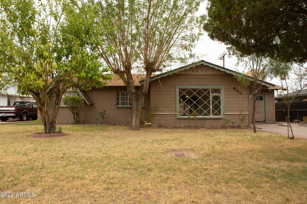 8319 E Camelback Rd., Scottsdale, AZ 85251