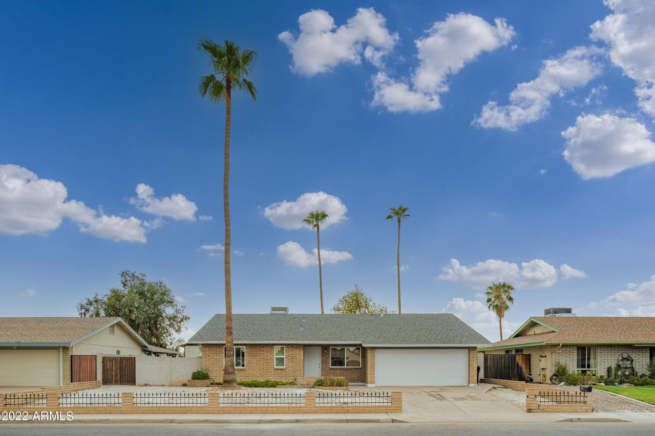 1422 S Solomon, Mesa, AZ 85204