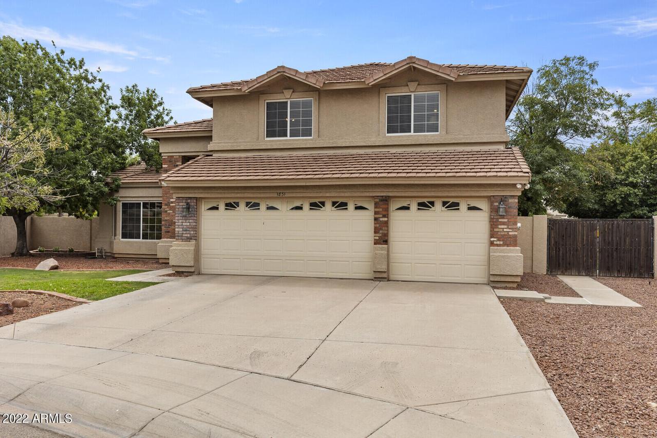 1831 W Armstrong Way, Chandler, AZ 85286