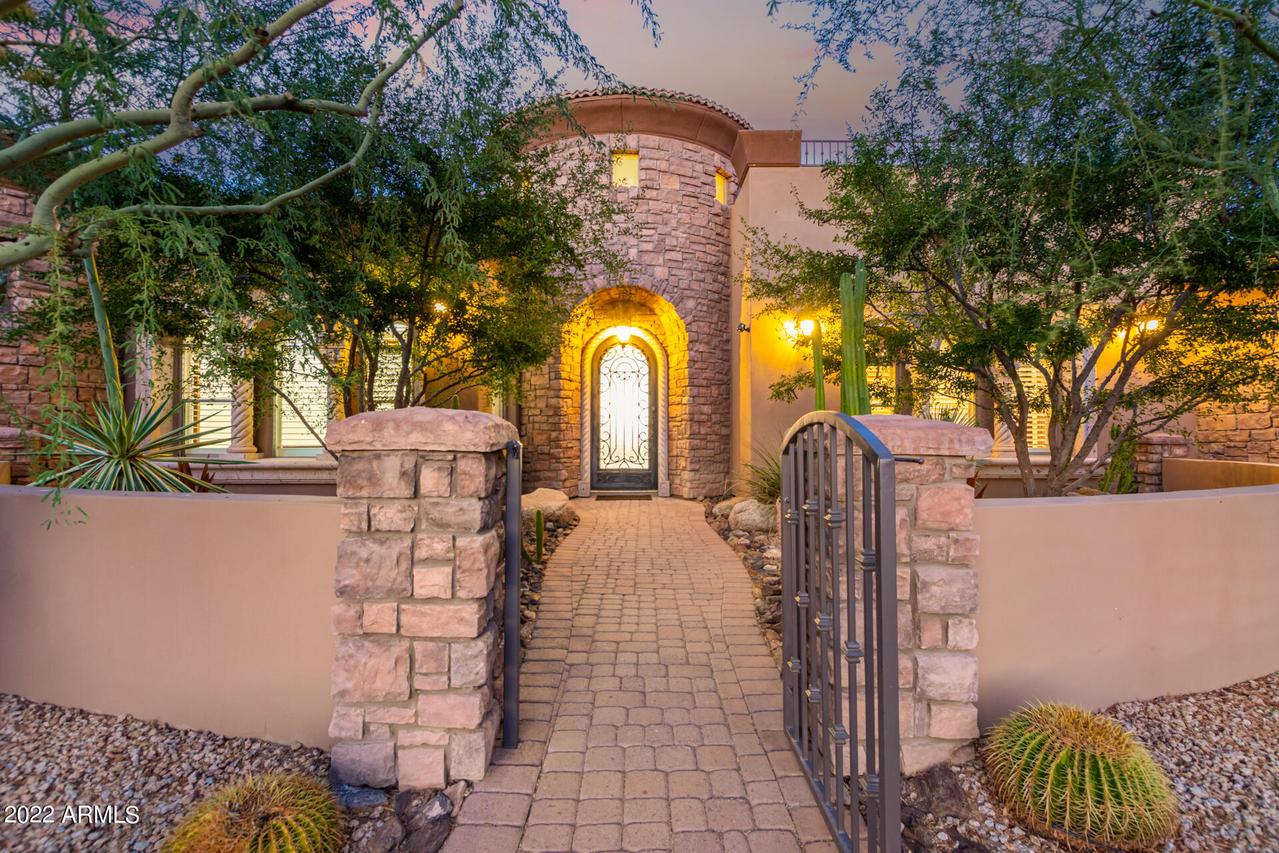 3211 N Canyon Wash Cir., Mesa, AZ 85207