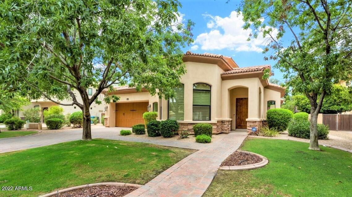 10 E Cactus Wren Dr., Phoenix, AZ 85020