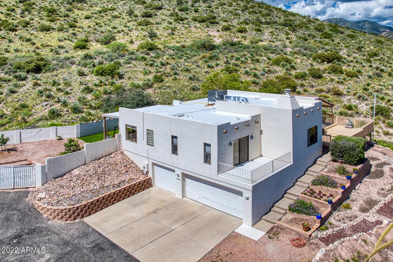 3150 E Astro Street, Hereford, AZ 85615