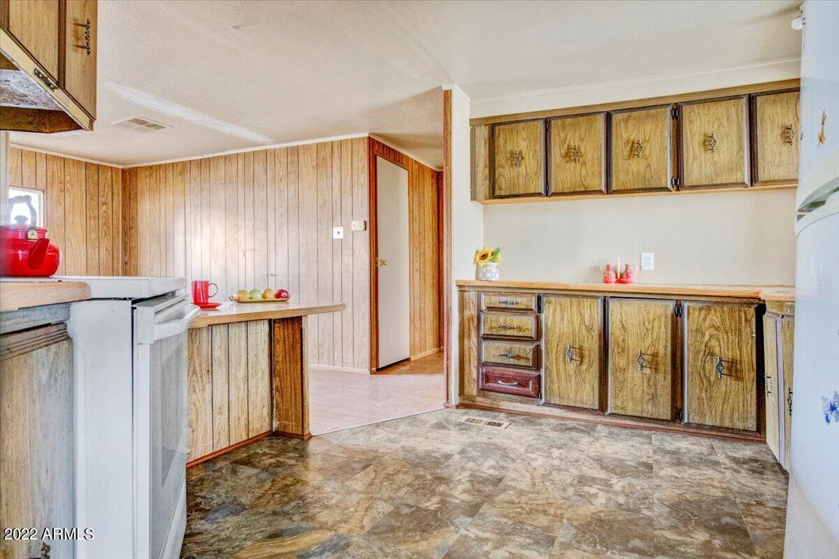 775 E Southern Ave., Apache Junction, AZ 85219
