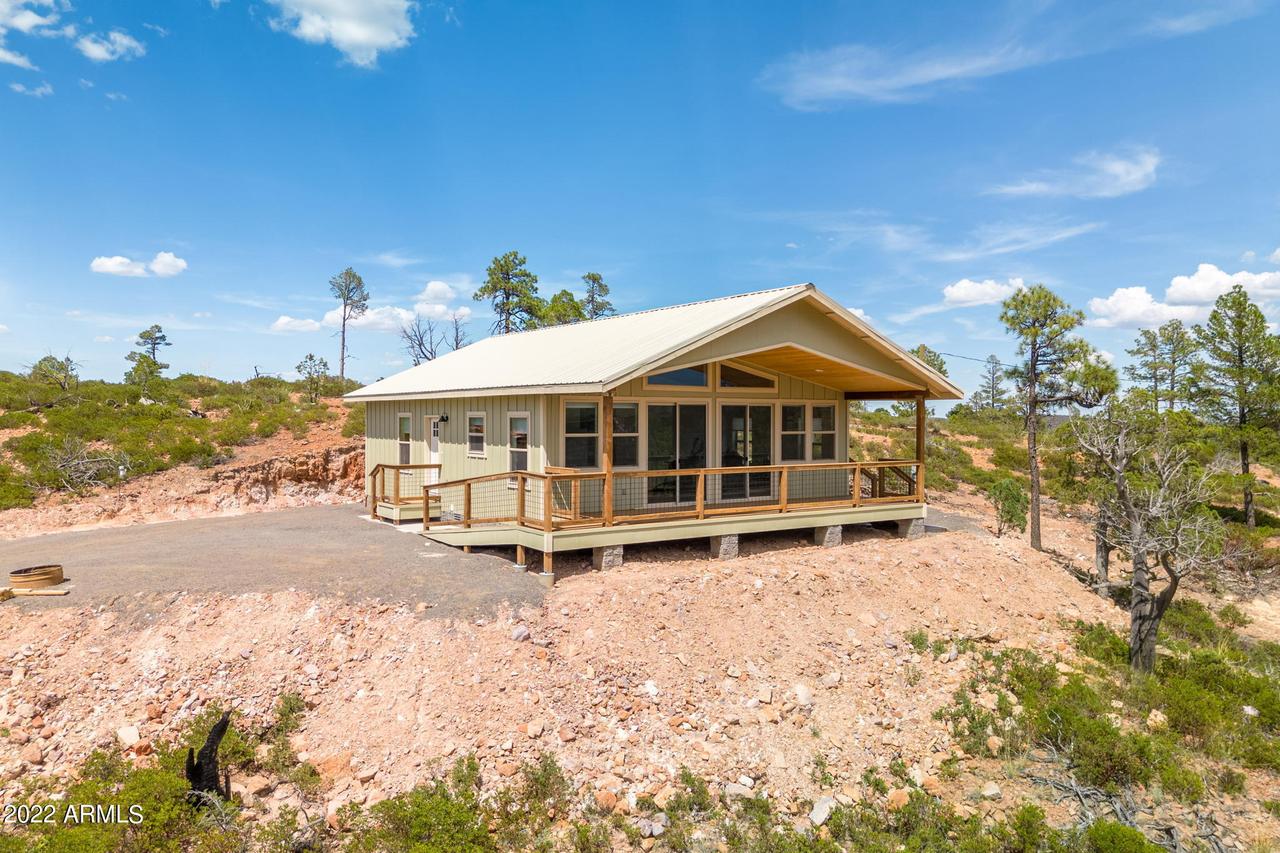 809 Wilderness Tr., Show Low, AZ 85901