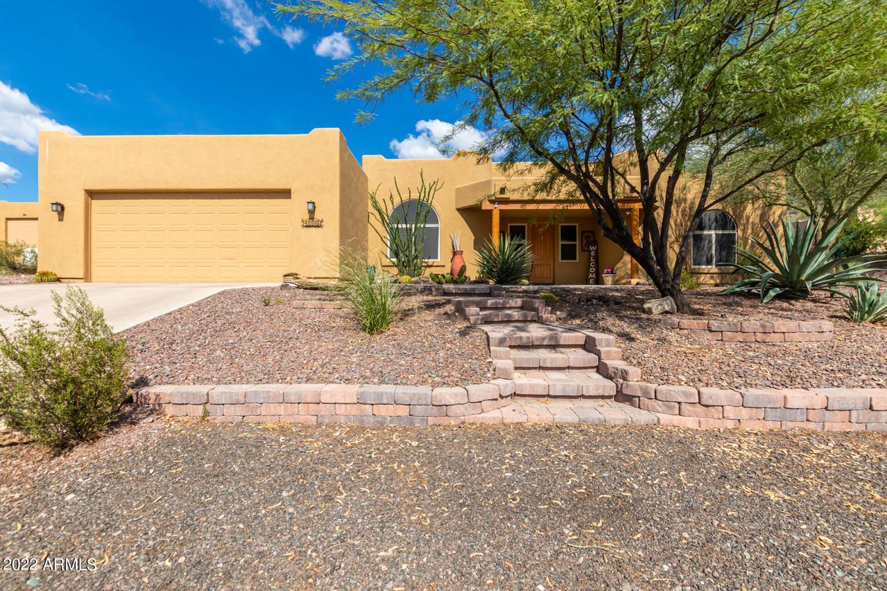 42619 N 19th St., New River, AZ 85087