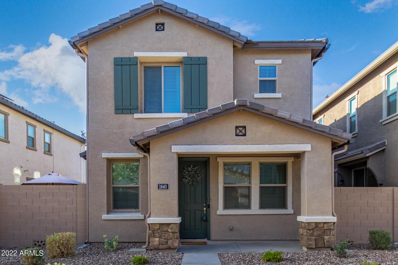 1640 S 82nd Way, Mesa, AZ 85209