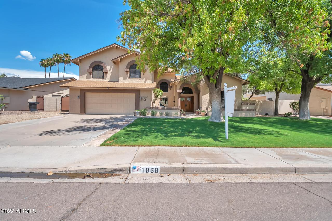 1858 E Caroline Ln., Tempe, AZ 85284