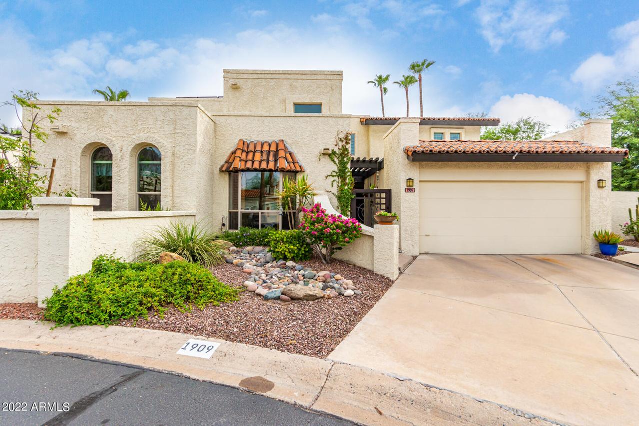 1909 E Lane Ave., Phoenix, AZ 85020