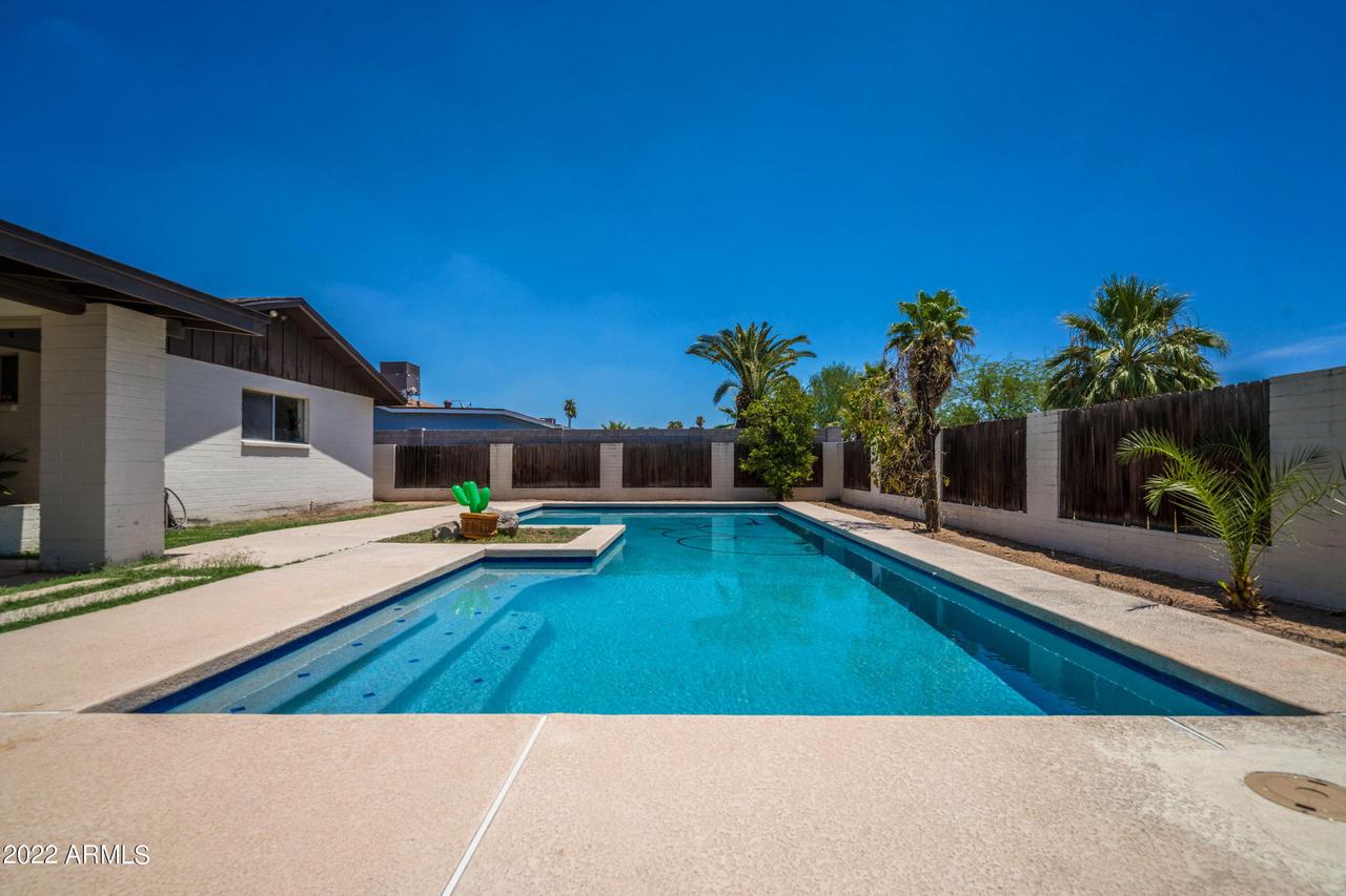 2321 W De Palma Cir., Mesa, AZ 85202