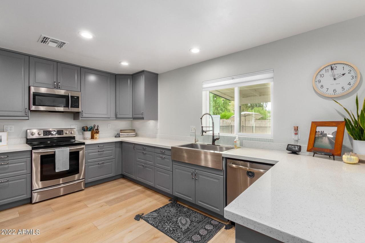 1442 S 37th St., Mesa, AZ 85206
