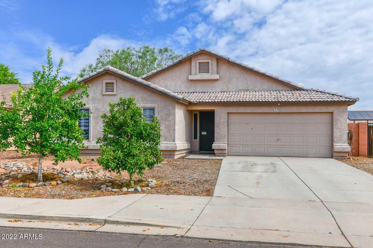 7942 E Holmes Ave., Mesa, AZ 85208