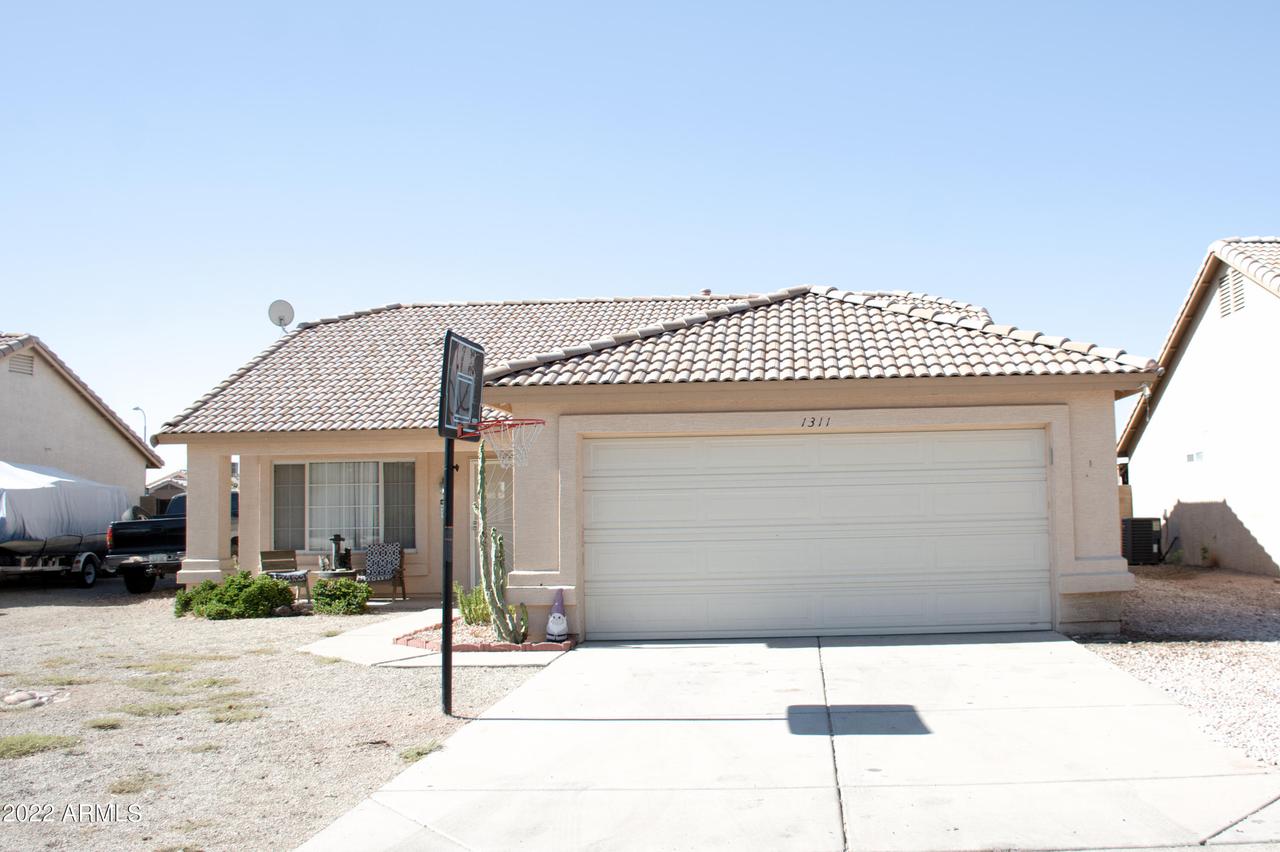 1331 W 15th Ln., Apache Junction, AZ 85120