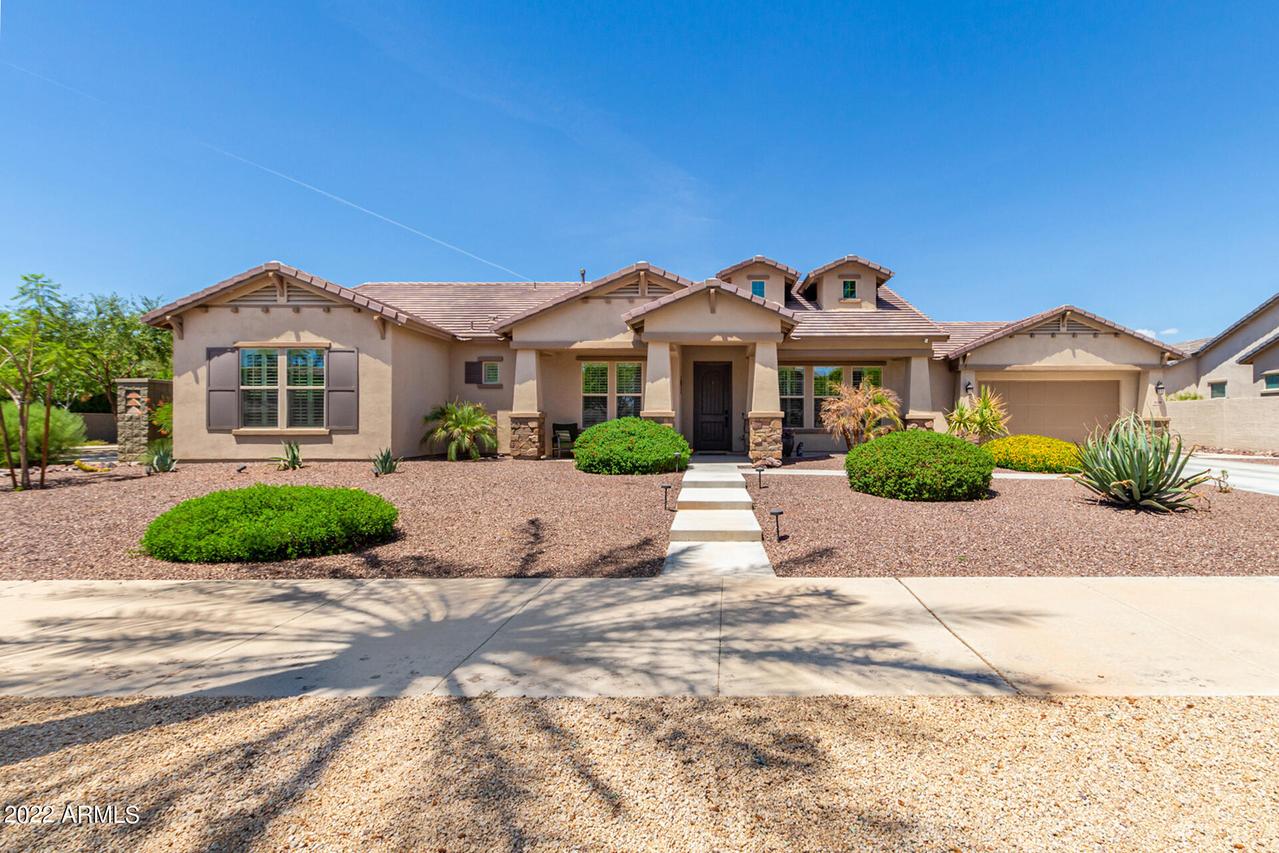 4688 N Village Pkwy., Litchfield Park, AZ 85340