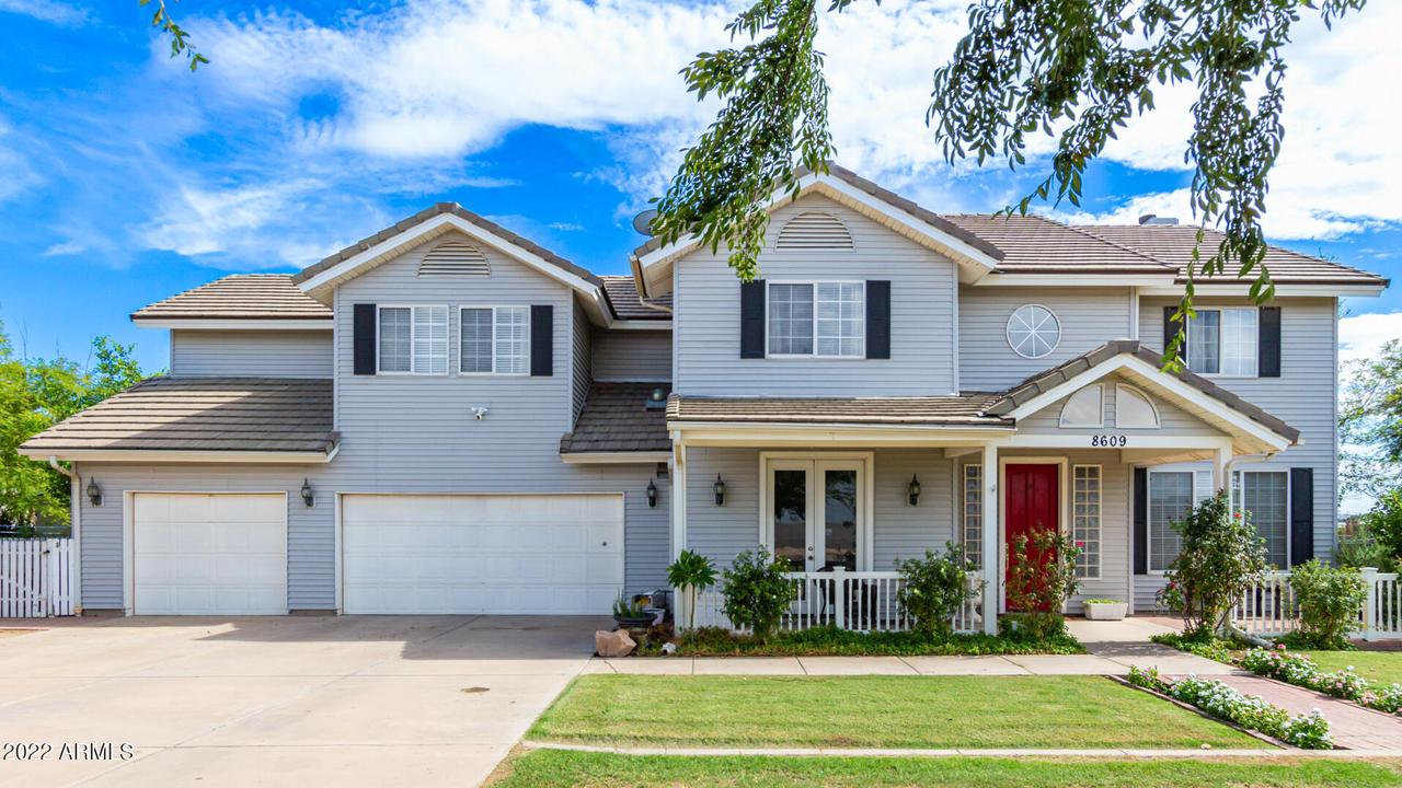 8609 E Woodland Ave., Mesa, AZ 85212