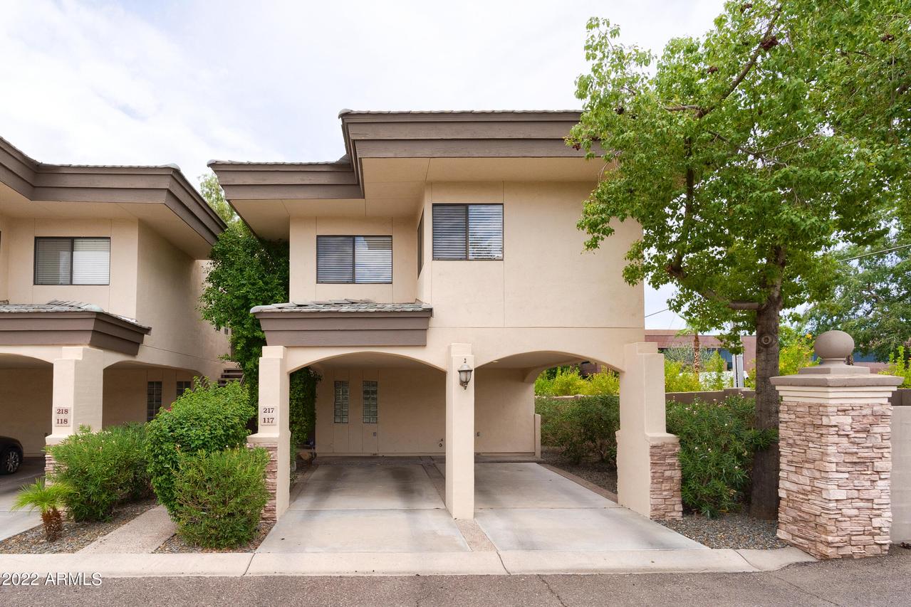 3235 E Camelback Rd. #117, Phoenix, AZ 85018