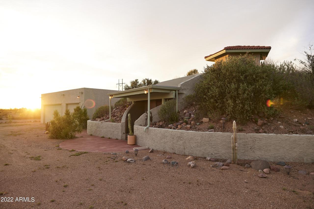 625 S Arroya Rd., Apache Junction, AZ 85119