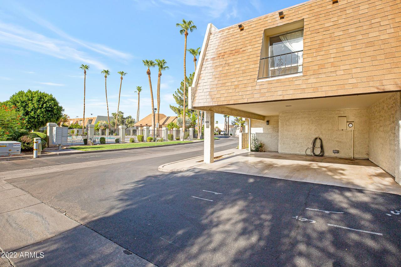 5251 S Hazelton Ln., Tempe, AZ 85283