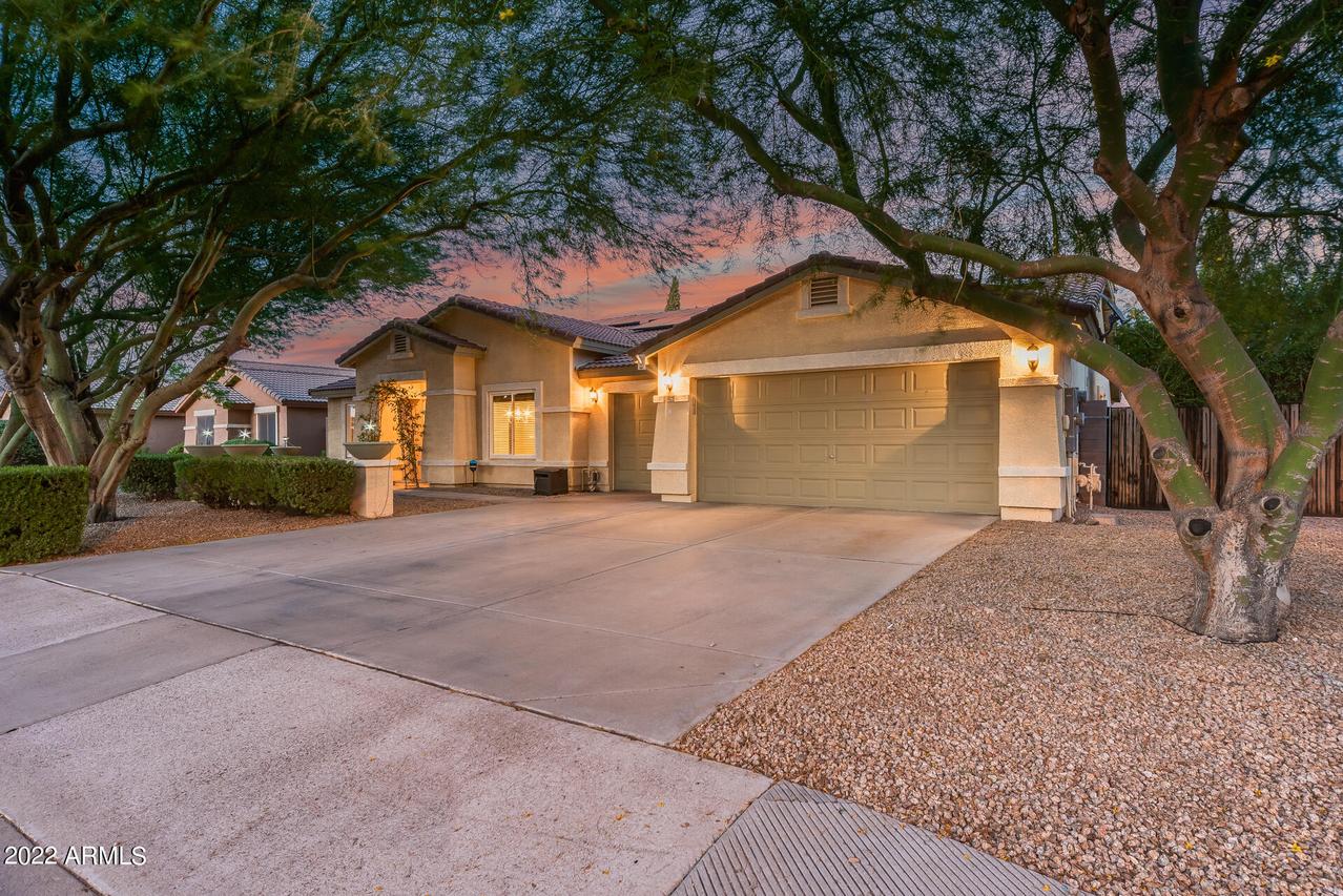 20427 N 88th Dr., Peoria, AZ 85382