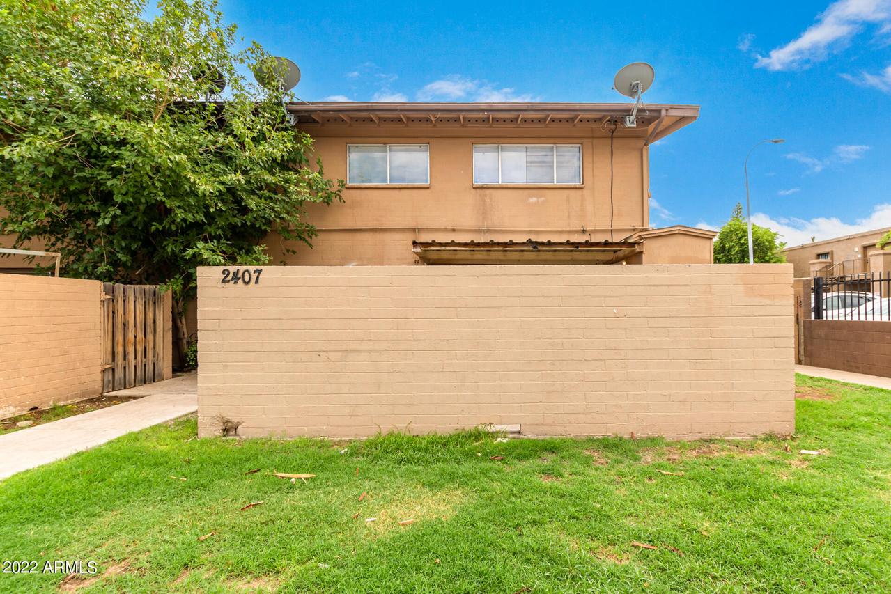2407 W Hazelwood St., Phoenix, AZ 85015