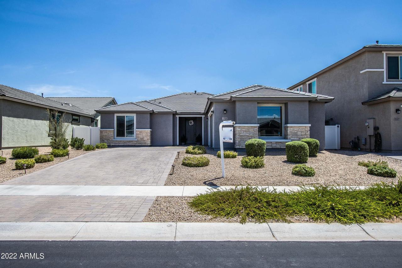 2521 E Novak Way, Phoenix, AZ 85042