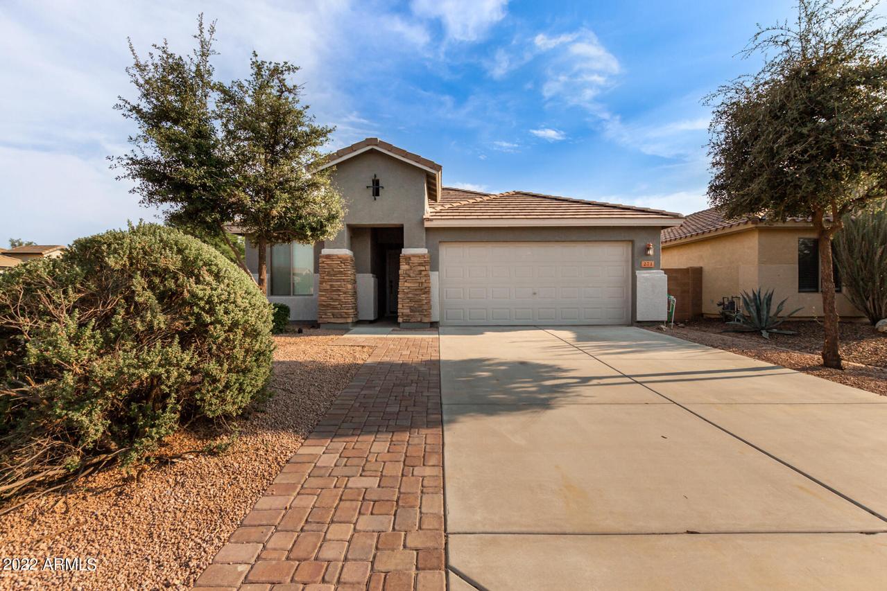 271 W Holstein Tr., San Tan Valley, AZ 85143