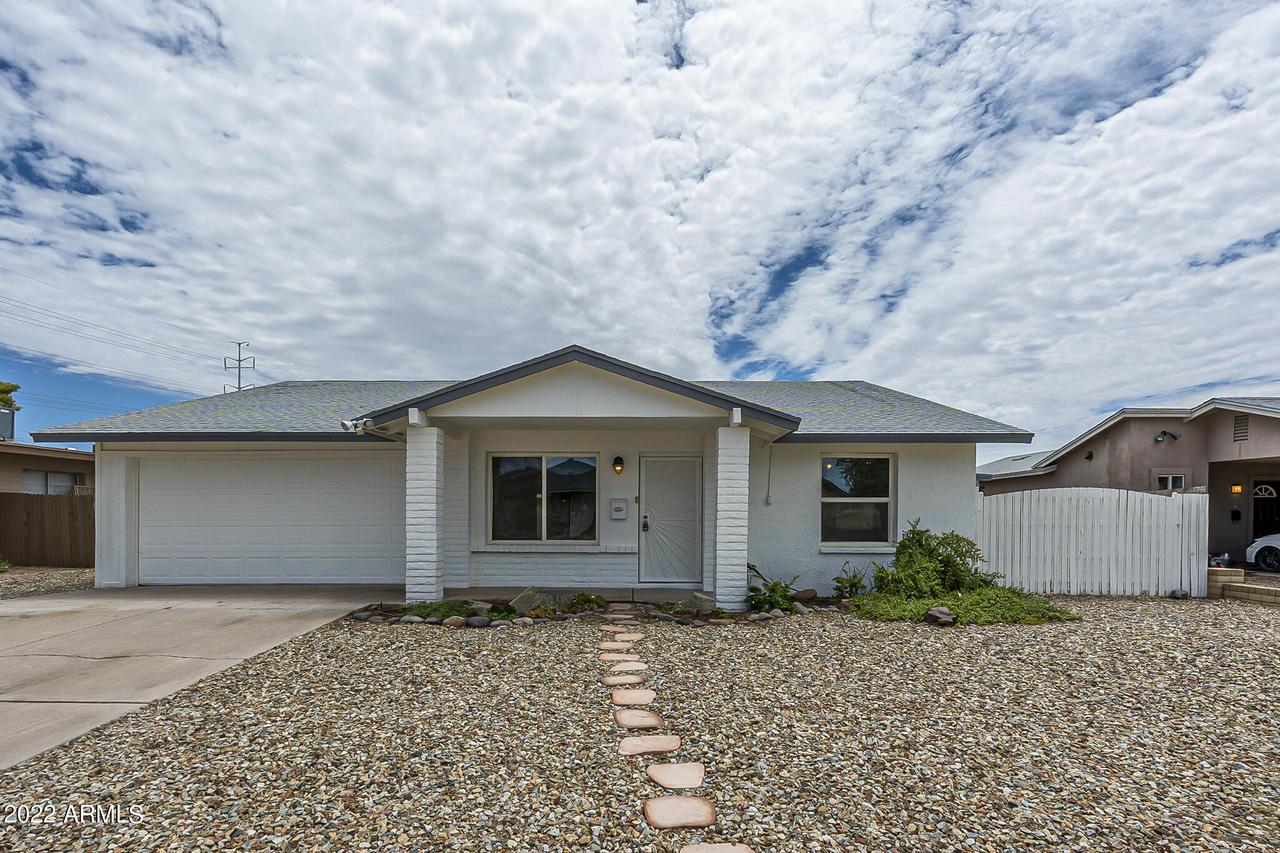 319 W Santa Cruz Dr., Tempe, AZ 85282