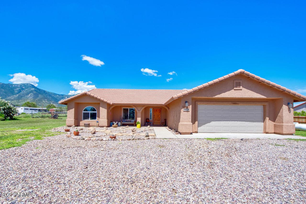 7074 S Calle De La Mango, Hereford, AZ 85615