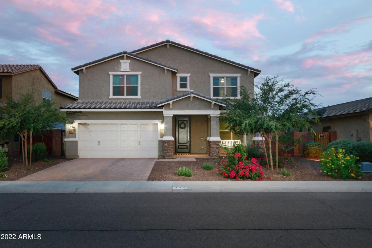 335 E Toscana Dr., San Tan Valley, AZ 85140