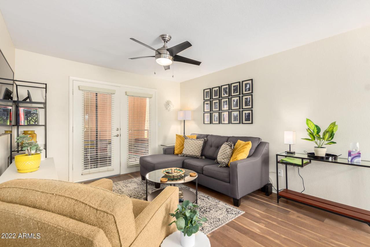 4704 E Paradise Village Pkwy. #220, Phoenix, AZ 85032