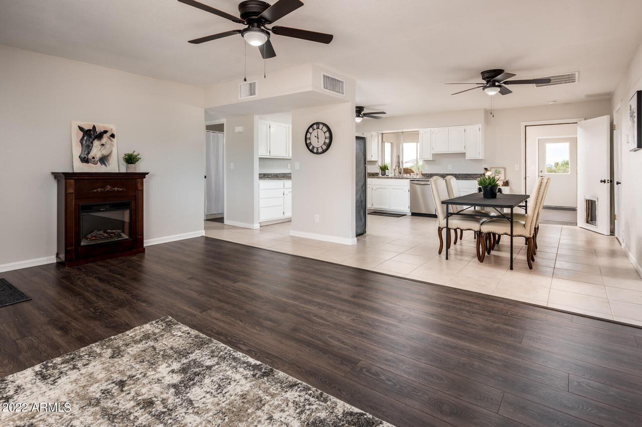 20915 W Dale Ln., Wittmann, AZ 85361