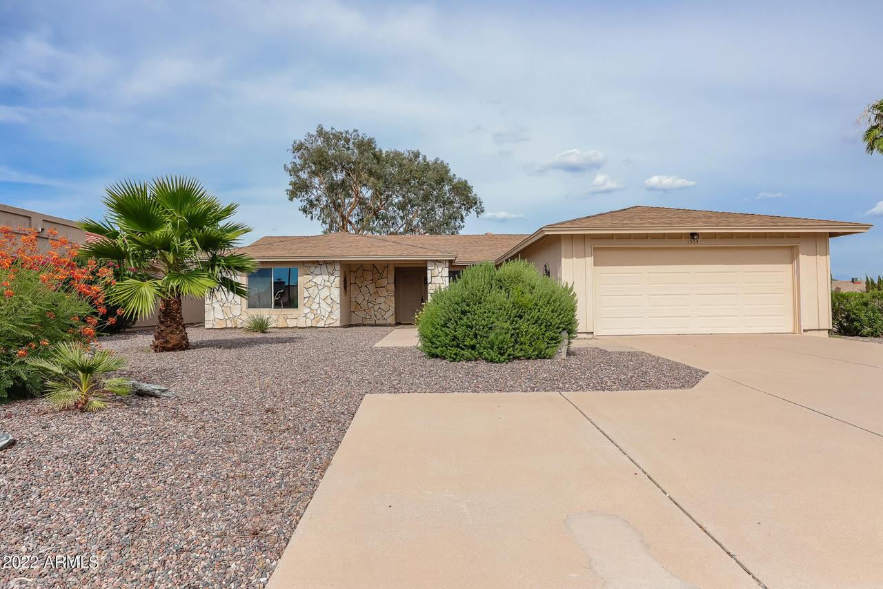 1554 Leisure World, Mesa, AZ 85206