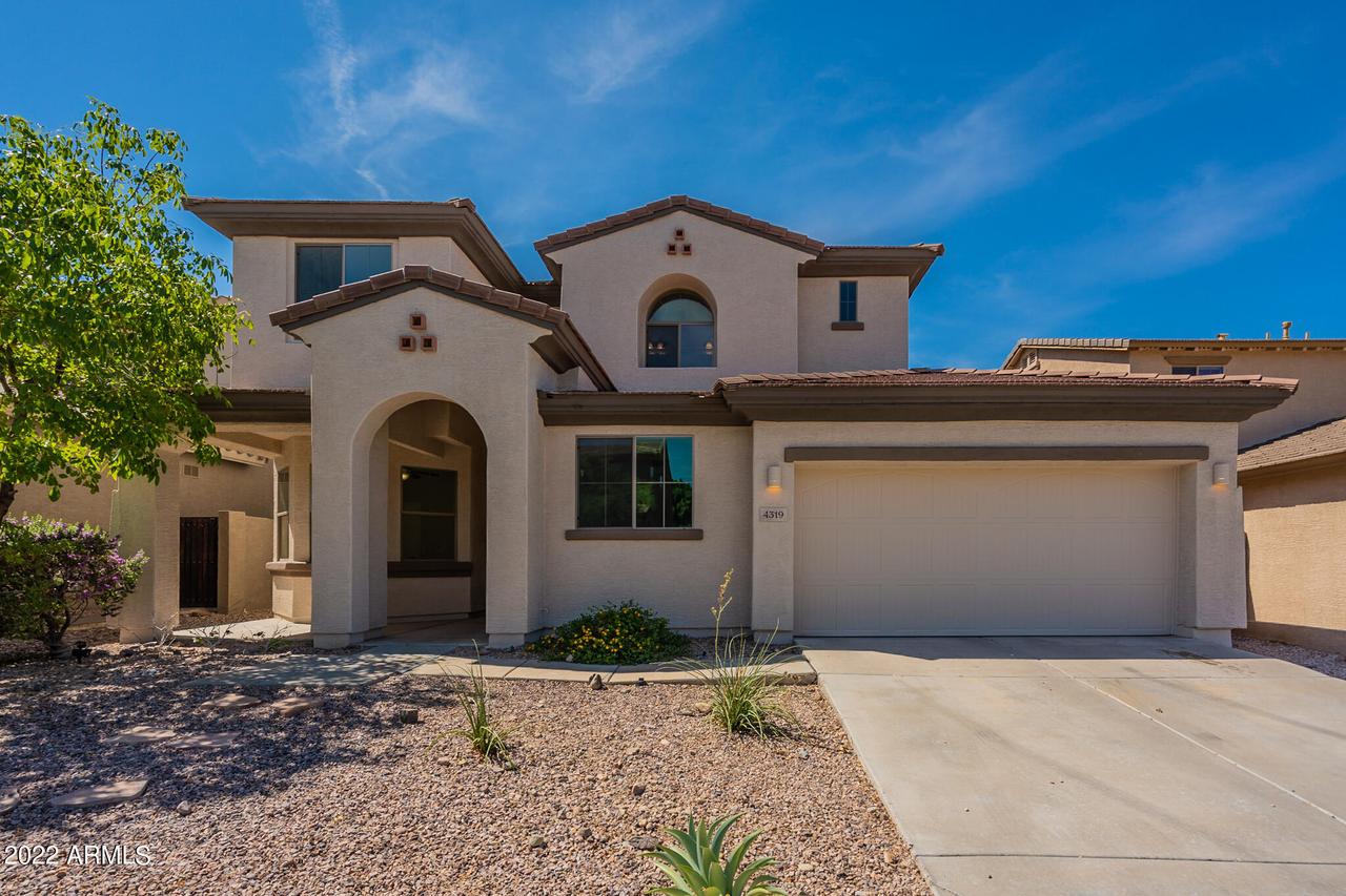 4319 W Lapenna Dr., New River, AZ 85087