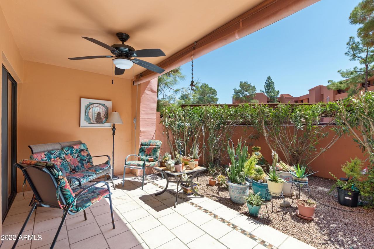 12212 N Paradise Village Pkwy. #120, Phoenix, AZ 85032