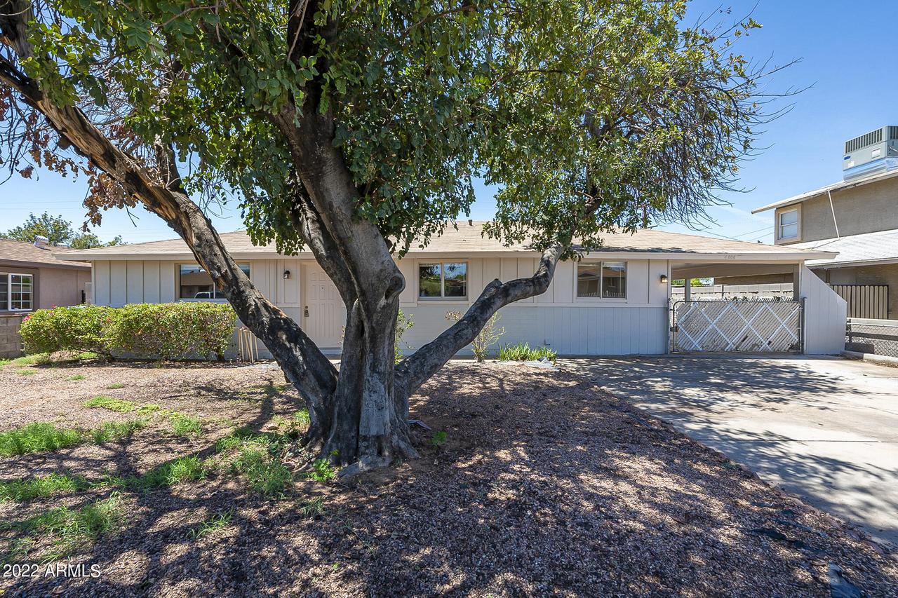 4008 N 63rd Dr., Phoenix, AZ 85033