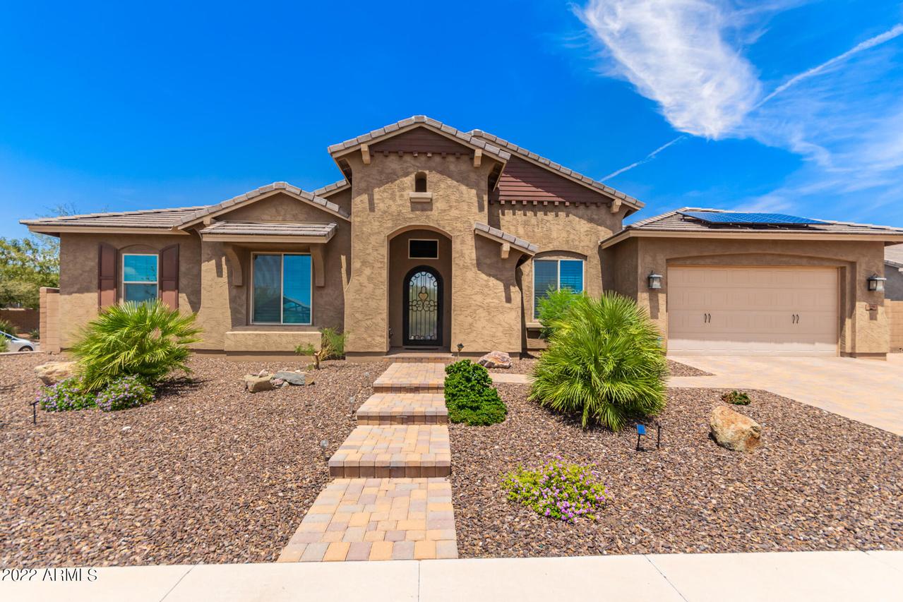 9390 W Robin Ln., Peoria, AZ 85383