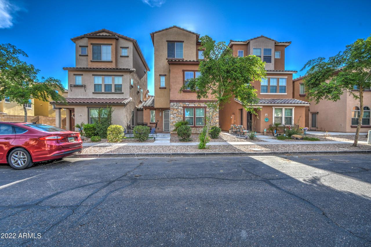 1944 N 77th Dr., Phoenix, AZ 85035