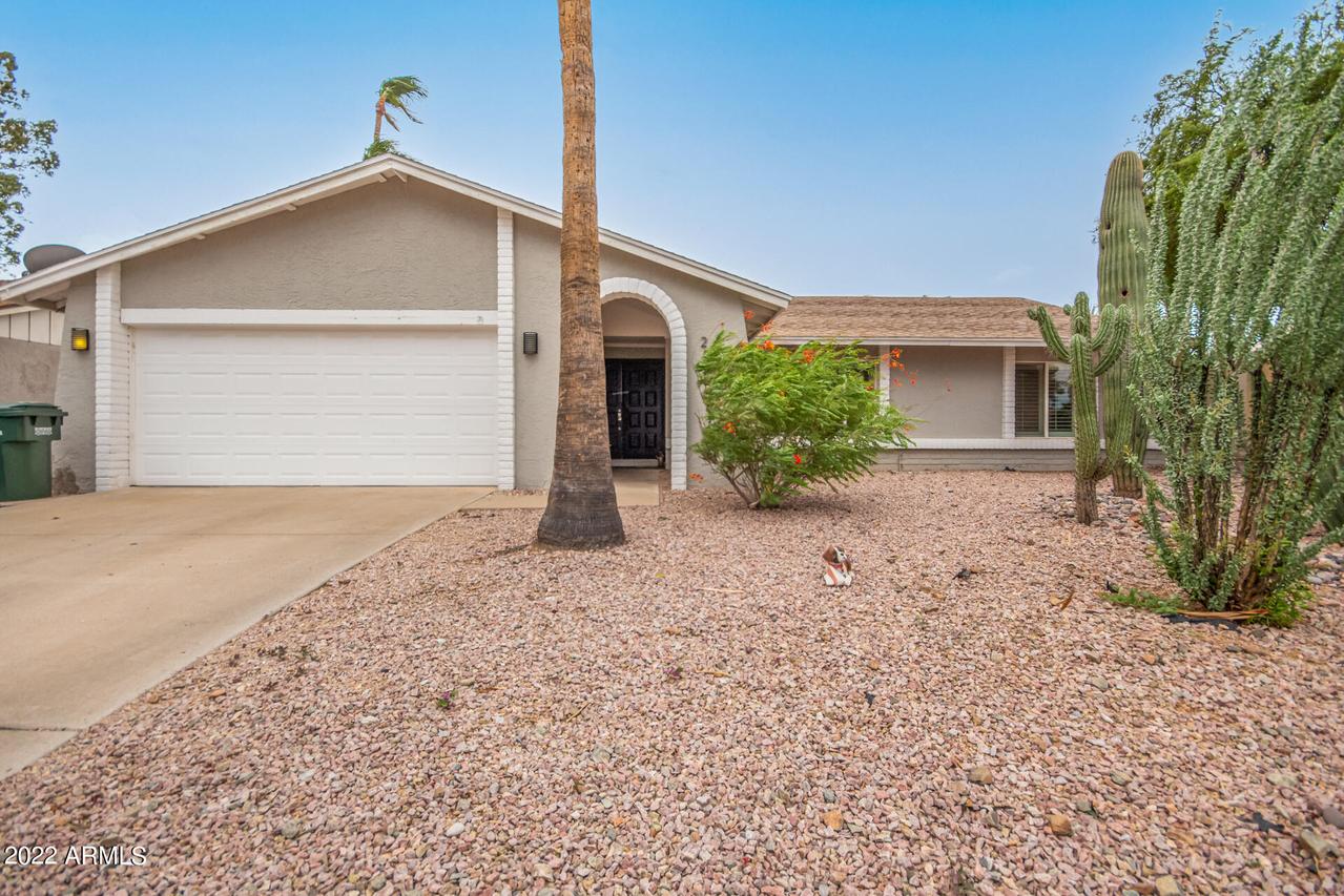 2601 E Vista Dr., Phoenix, AZ 85032