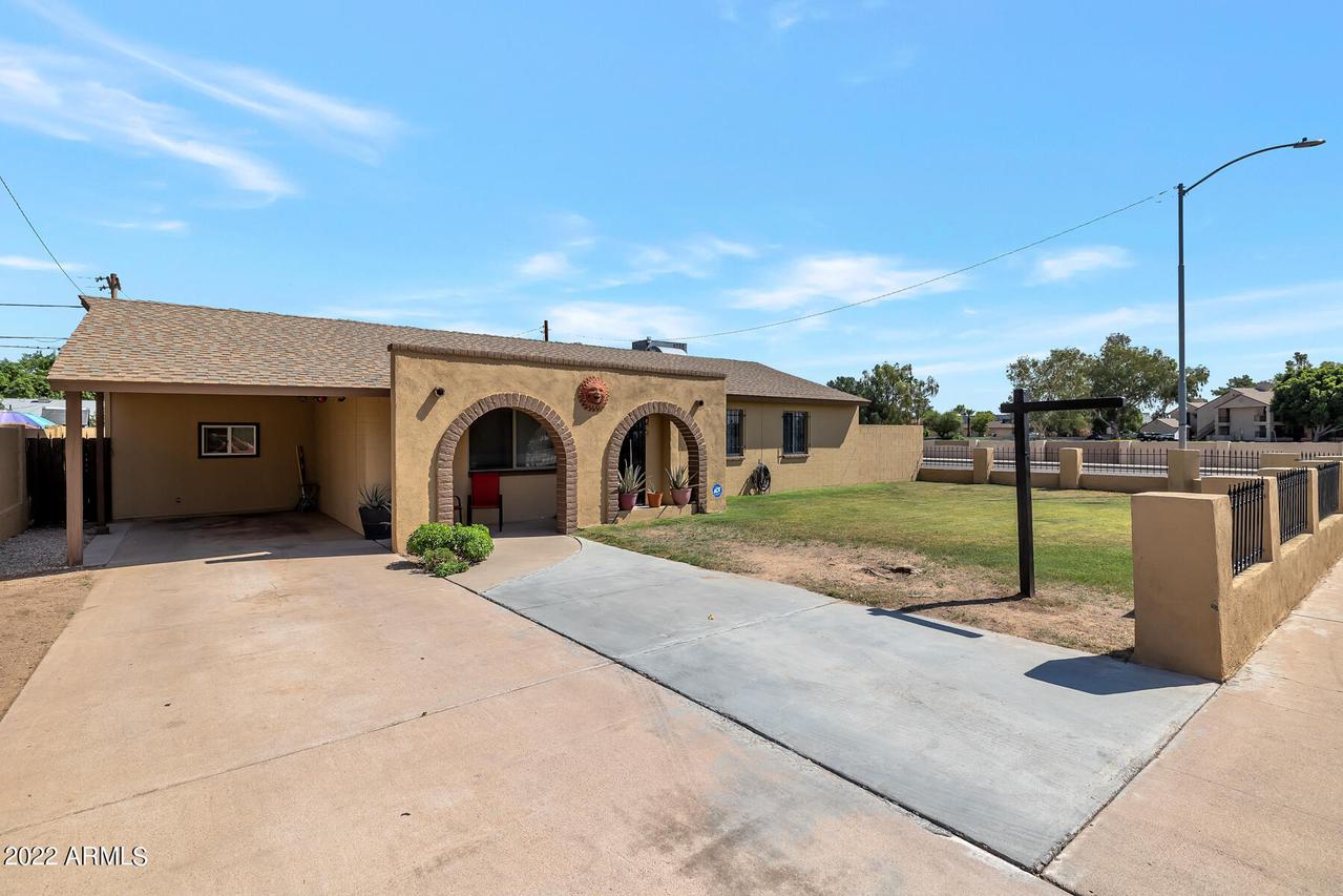 4902 W Sierra Vista Dr., Glendale, AZ 85301