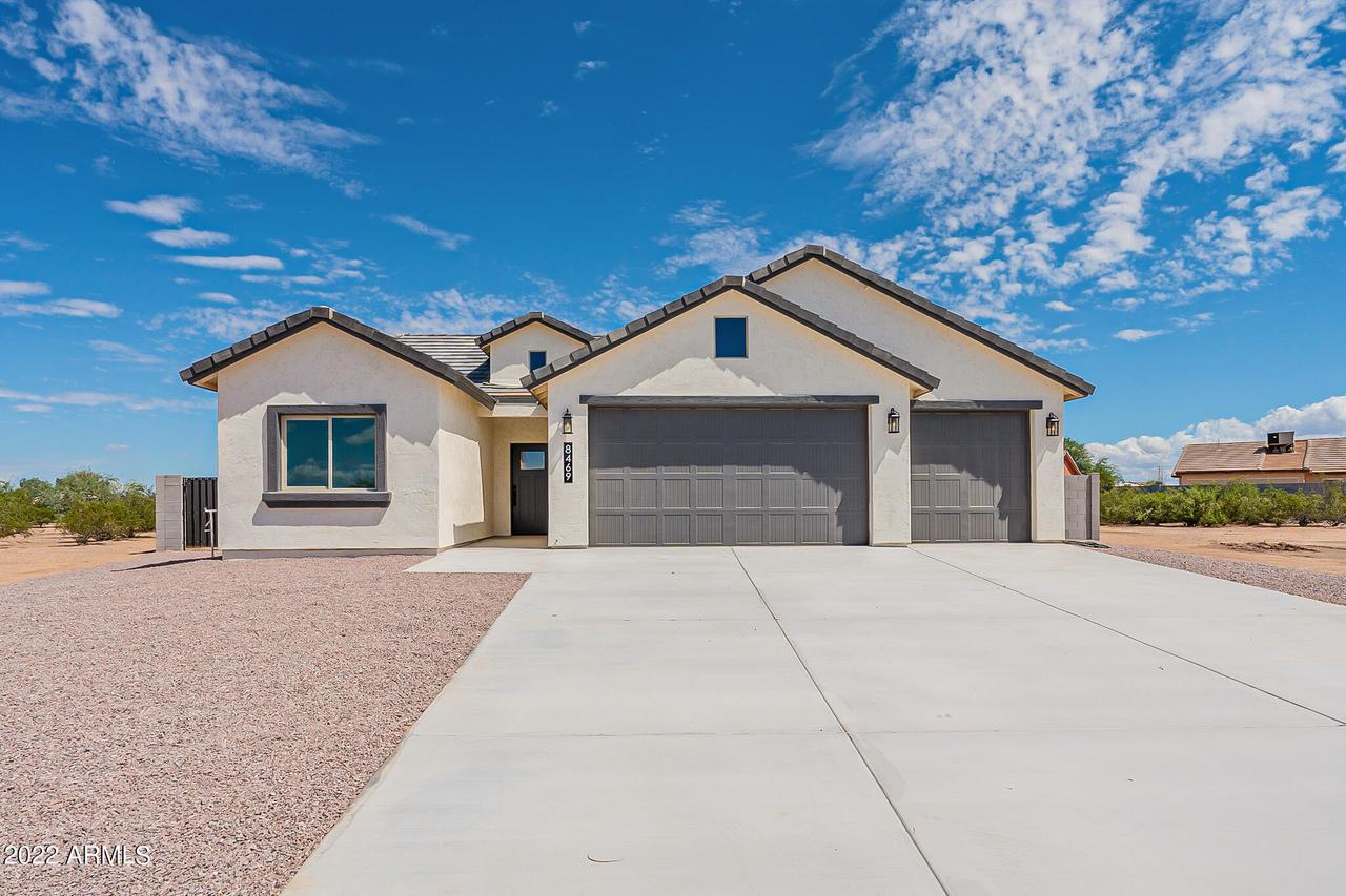 8469 W Reventon Dr., Arizona City, AZ 85123