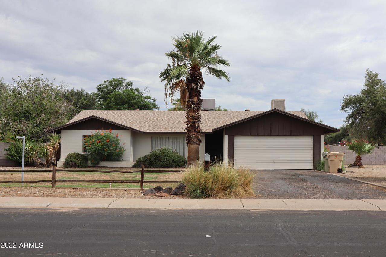 5304 W Tierra Buena Ln., Glendale, AZ 85306