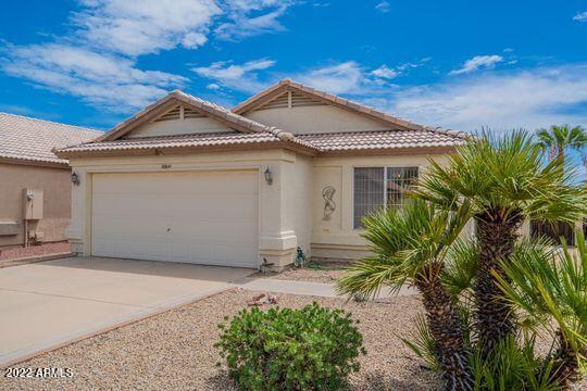 10641 W Mohawk Ln., Peoria, AZ 85382
