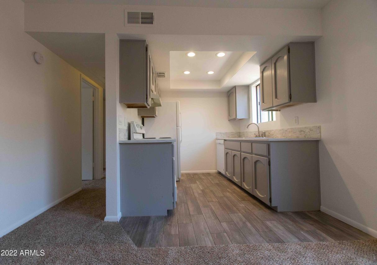 3131 W Cochise Dr. #224, Phoenix, AZ 85051