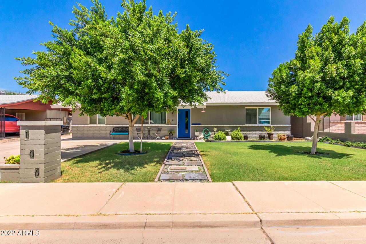 106 E Indigo St., Mesa, AZ 85201