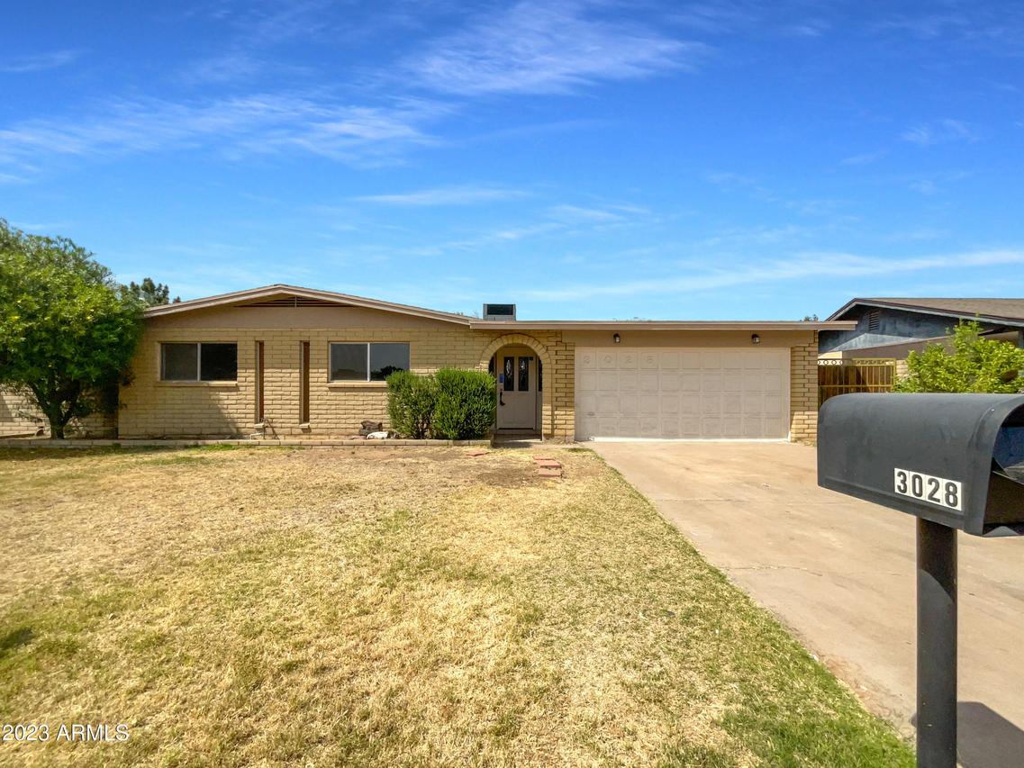 3028 W Laurel Ln., Phoenix, AZ 85029