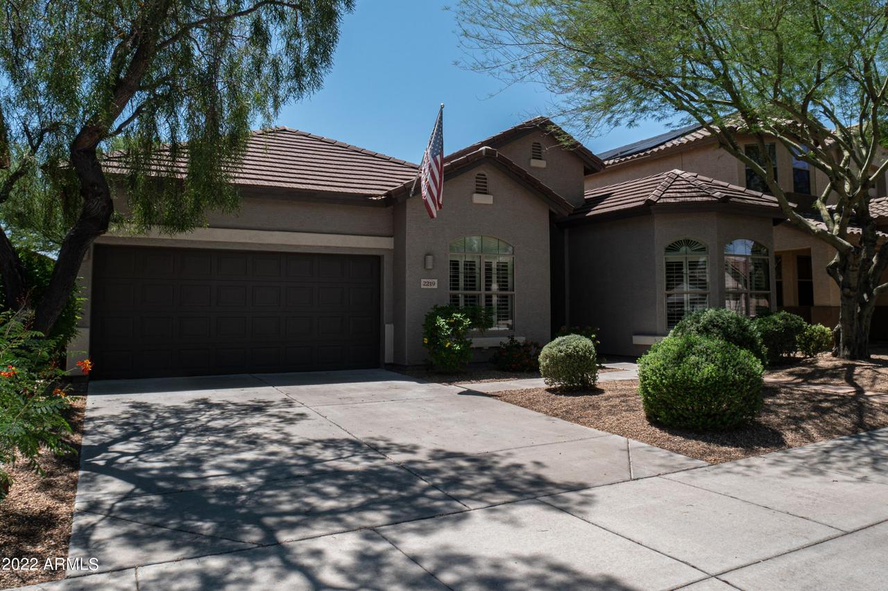 2219 W Calle Del Sol, Phoenix, AZ 85085