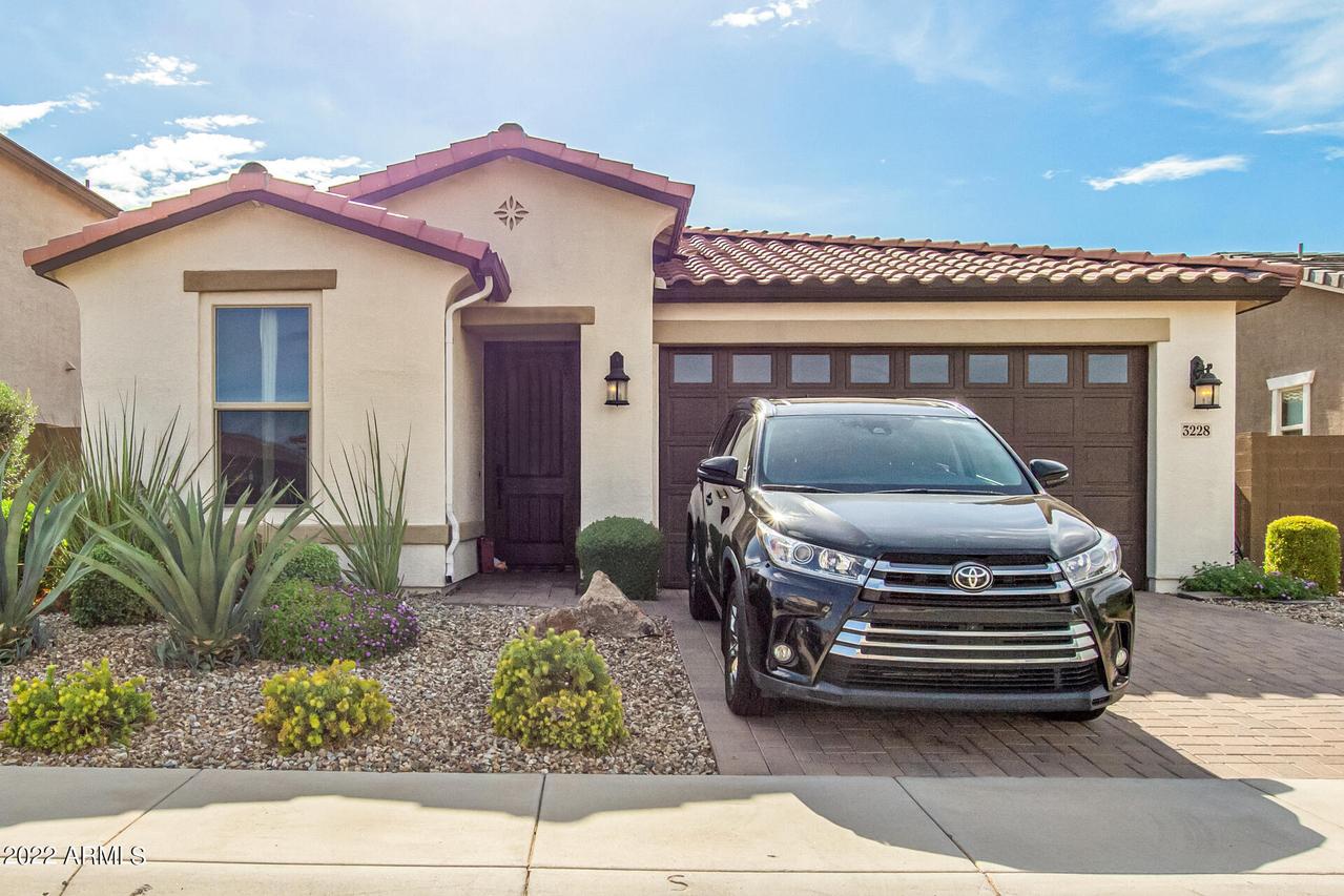 3228 S 75th Dr., Phoenix, AZ 85043