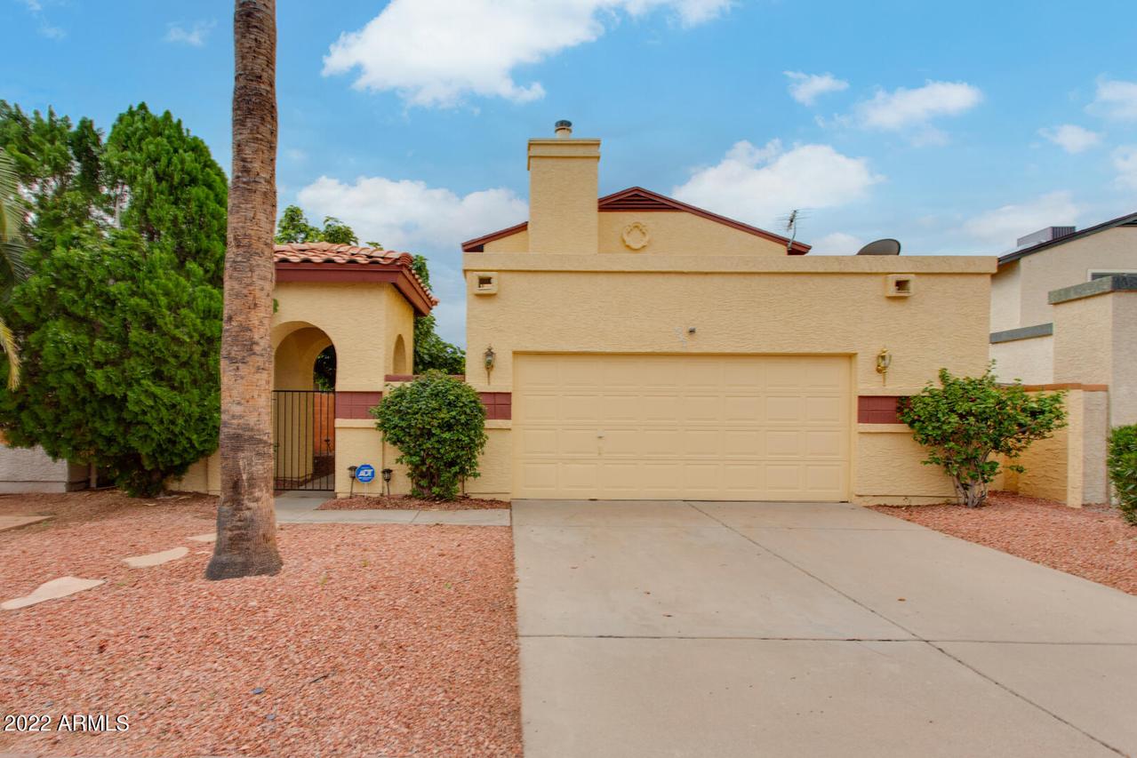 933 E Marco Polo Rd., Phoenix, AZ 85024