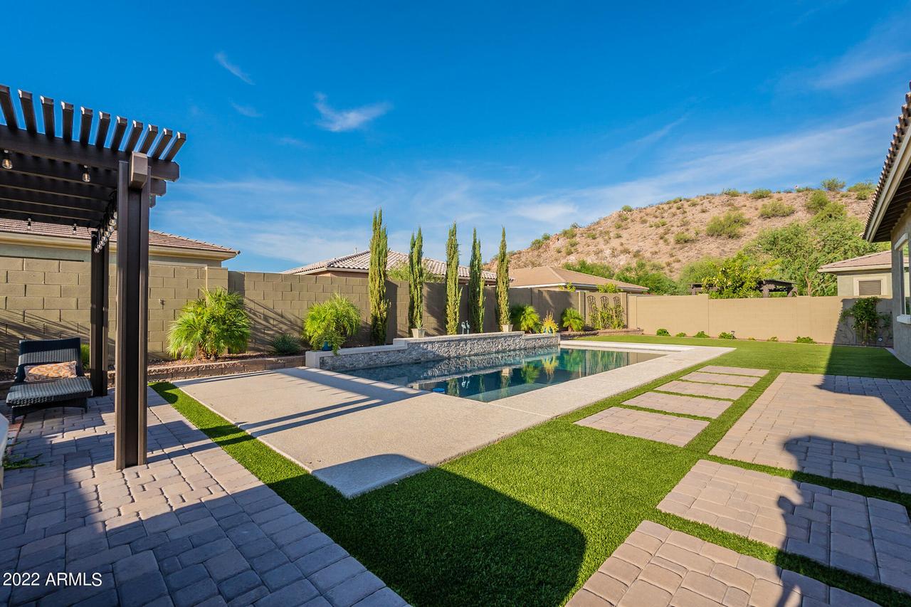 10212 W Hedge Hog Pl., Peoria, AZ 85383