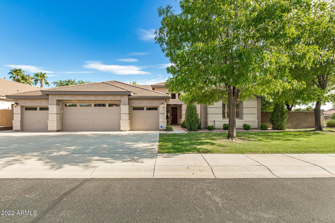 12827 W Estero Ln., Litchfield Park, AZ 85340