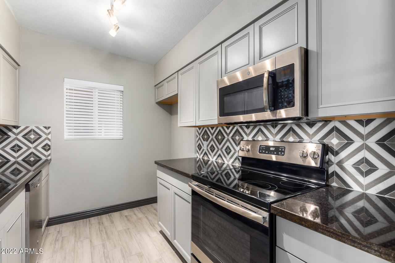 4635 N 22nd St. #212, Phoenix, AZ 85016